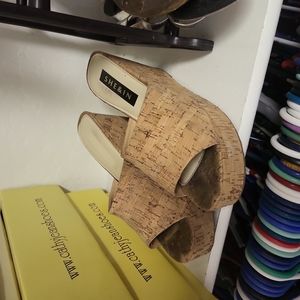 Cork screw wedge